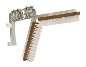 Pigs scratch brush