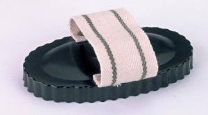 Bristles Kardätsche, nylon bristles, with wooden back and hand strap