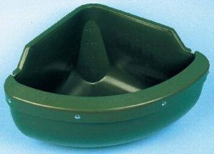 Horse feeding trough corner trough with biting edge - 31 l