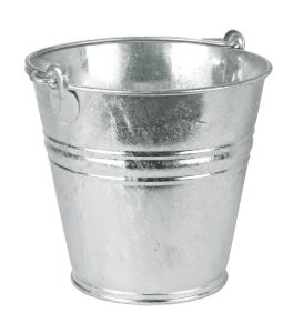 11 litres galvanized water buckets