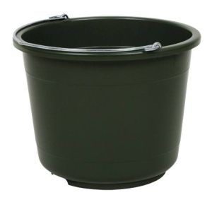 Install buckets and buckets 20 litres