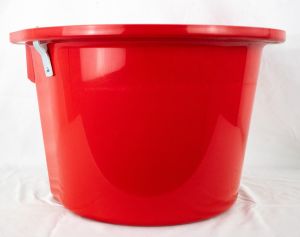Bucket with metal handle, Red
